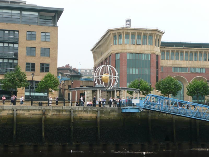 Clock at the side of the Tyne
