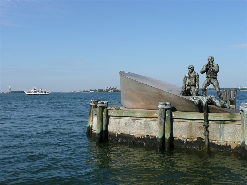 Memorial to Mariners