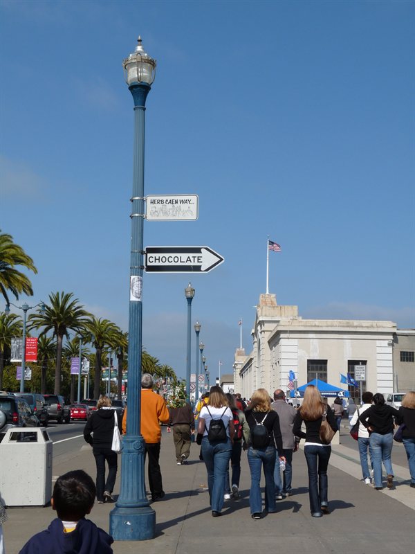 Why can't all signs be so helpful?!?