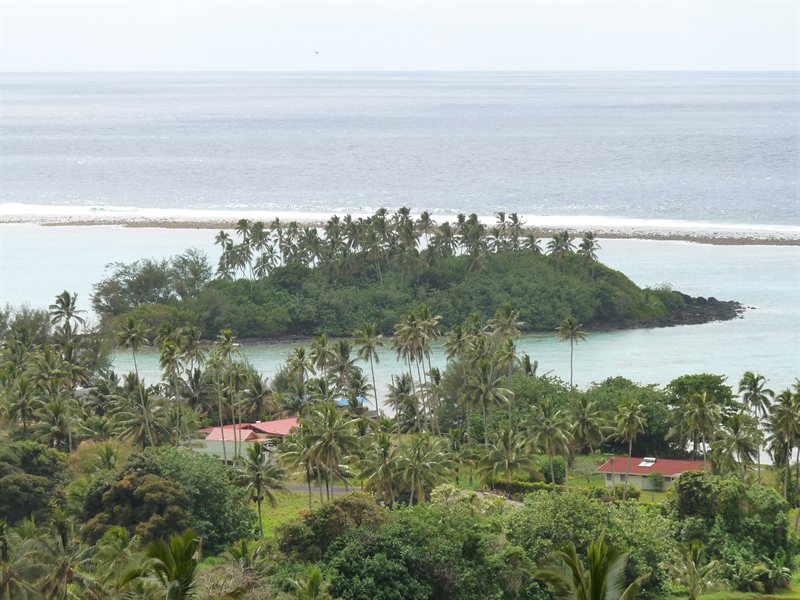 Muri Beach Island with reef behind