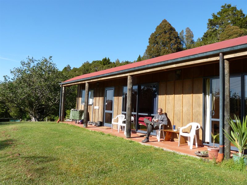 Breakfast time at Little Earth Lodge