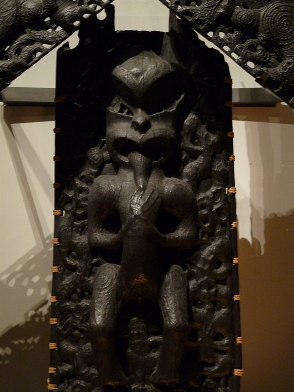 Maori figure