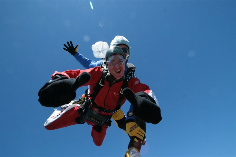 Ed skydiving