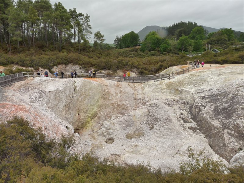 The walkway between Bird's Nest Crater and Devil's Bath
