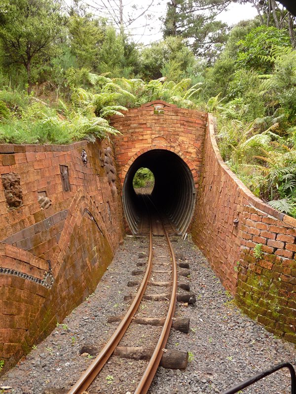 Tunnel
