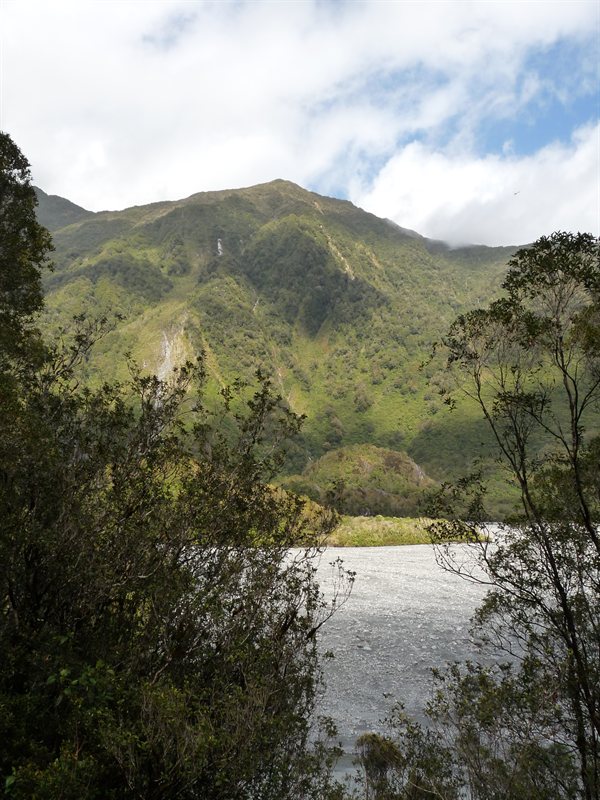 View on the way to Roberts Point