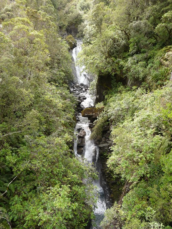 Waterfall on the way to Roberts Point