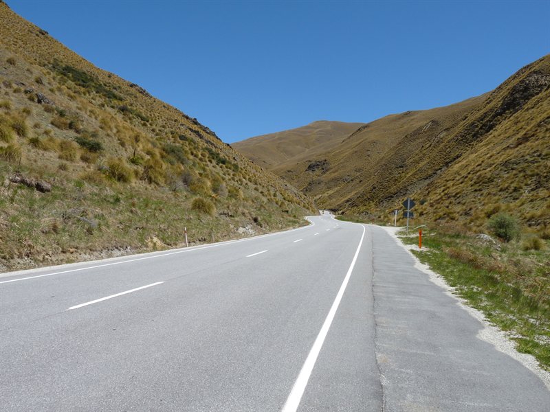 The road from Cardrona to Arrowtown