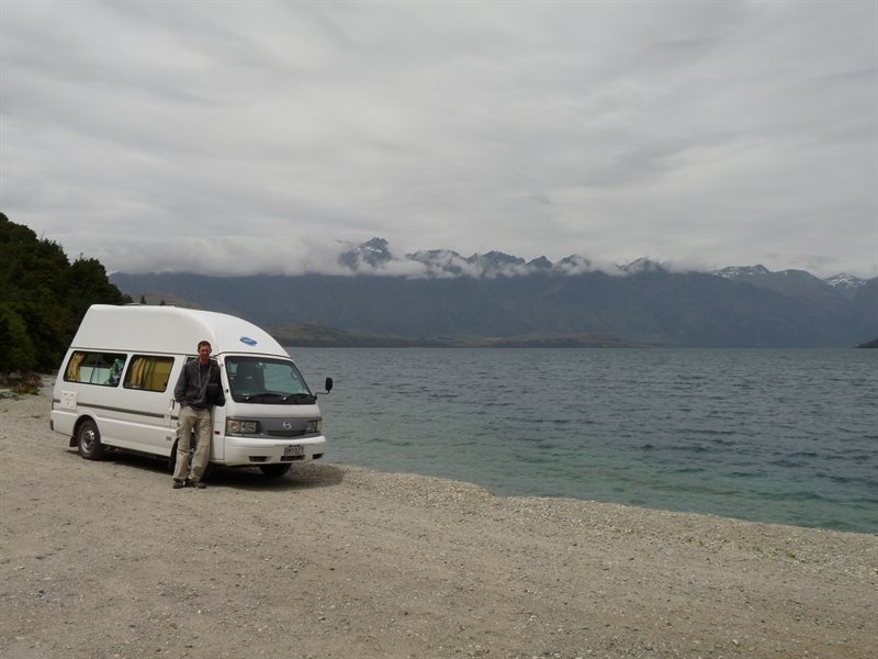 Lunch spot next to Lake Wakatipu near Queenstown