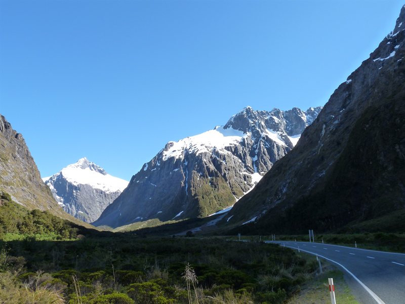 Snow-capped peaks on the way to Milford Sound