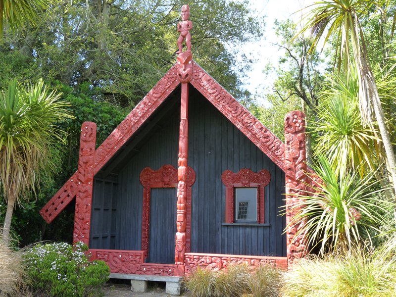 Maori wharepuni at Anderson Park