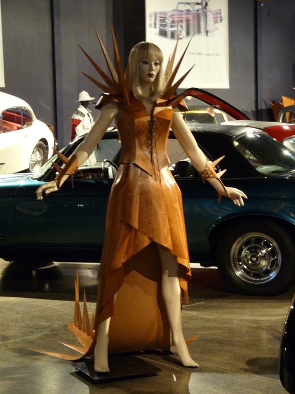 Ogonia in wood! Wearable art