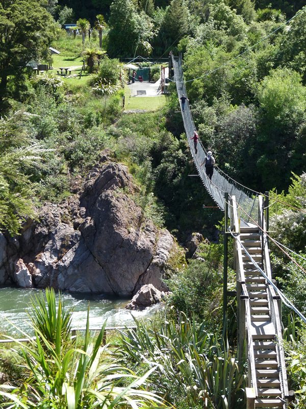 Buller Gorge swing bridge