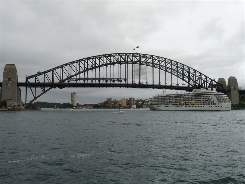 The World arriving ready for New Year's Eve celebrations