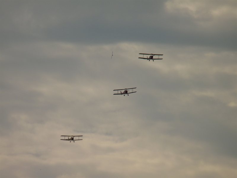 Display planes on New Year's Eve