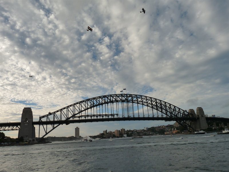 Planes over Sydney Harbour Bridge