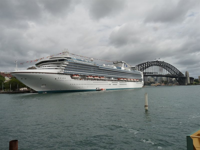 Cruise liner in Circular Quay