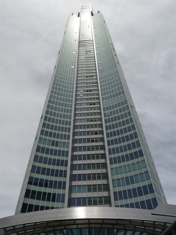 Q1 - the world's tallest residential tower