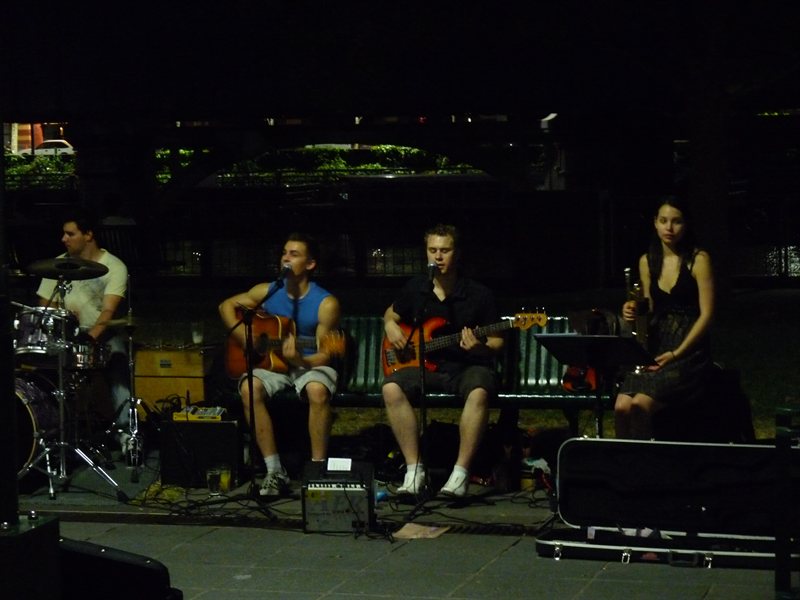 Buskers at Melbourne's South Bank