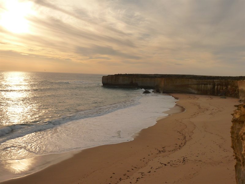 Beach at London Bridge on Great Ocean Road