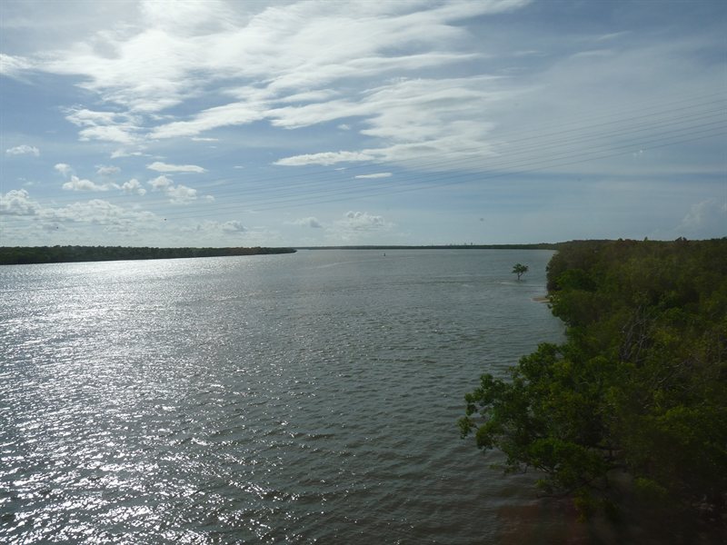 Crossing the Elizabeth Bridge