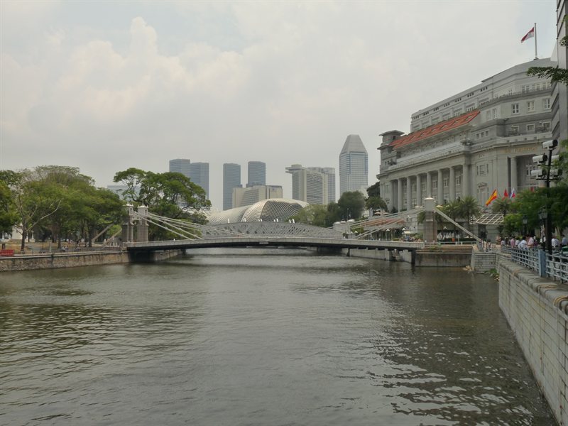 The Fullerton Hotel and city skyline