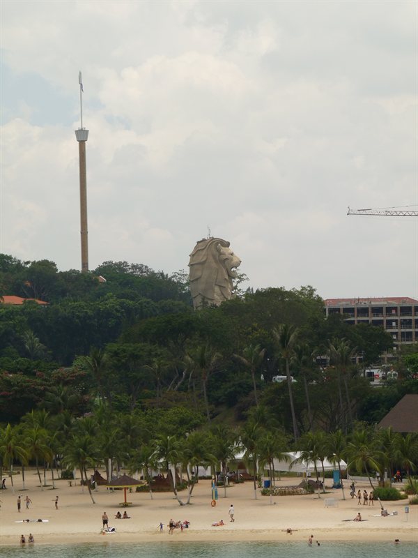 The Merlion and Sky Tower