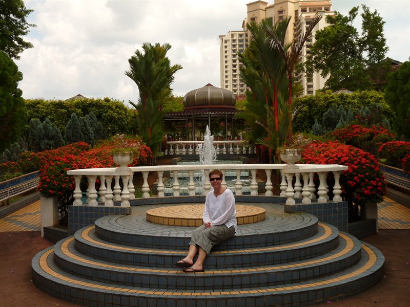 Claire in the Sultanate's Palace Museum gardens