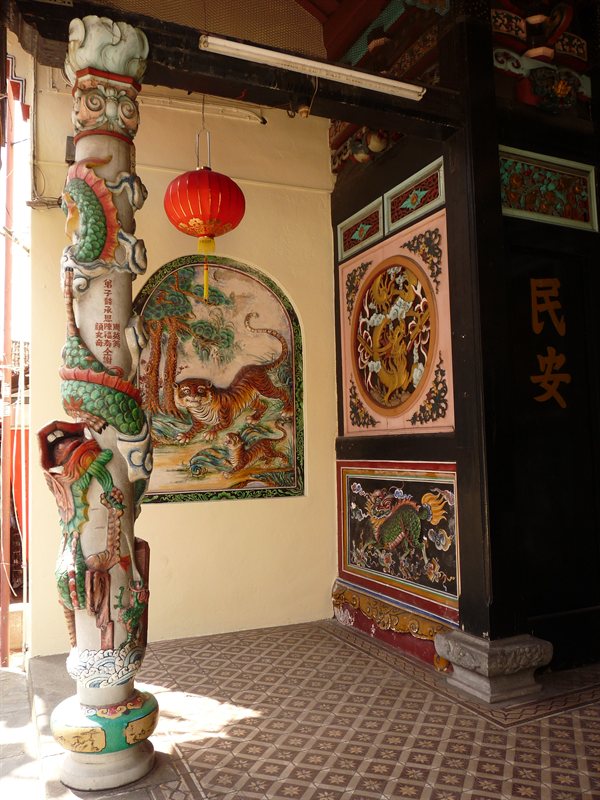 Chinatown temple