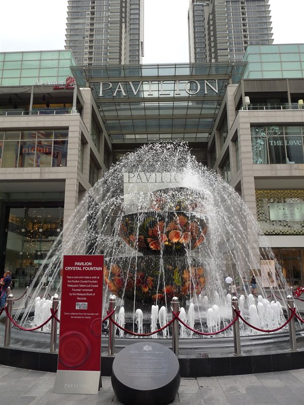 Fountain at the Pavilion Mall