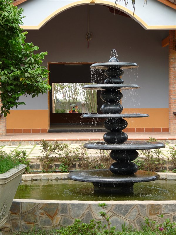 Fountain at Mango Tree Park