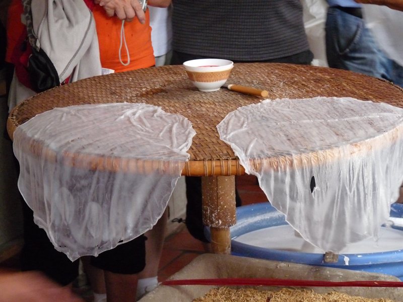 Making rice paper