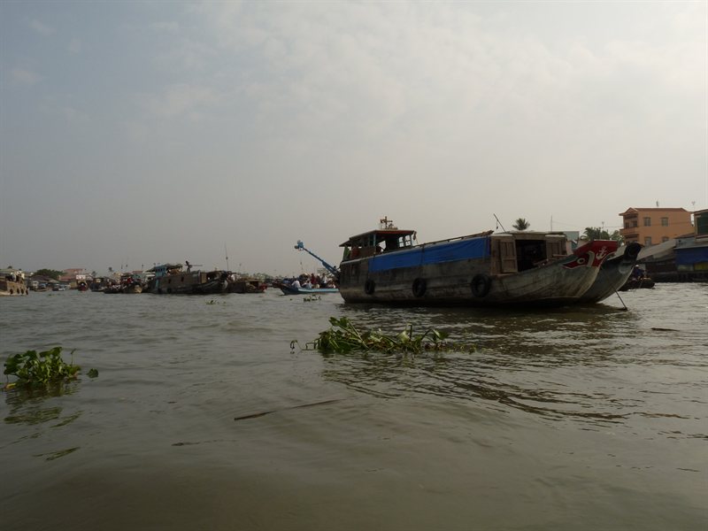 Floating market