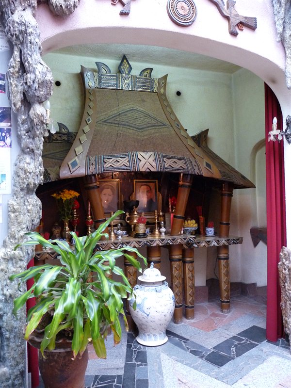Shrine at the Crazy House, Dalat