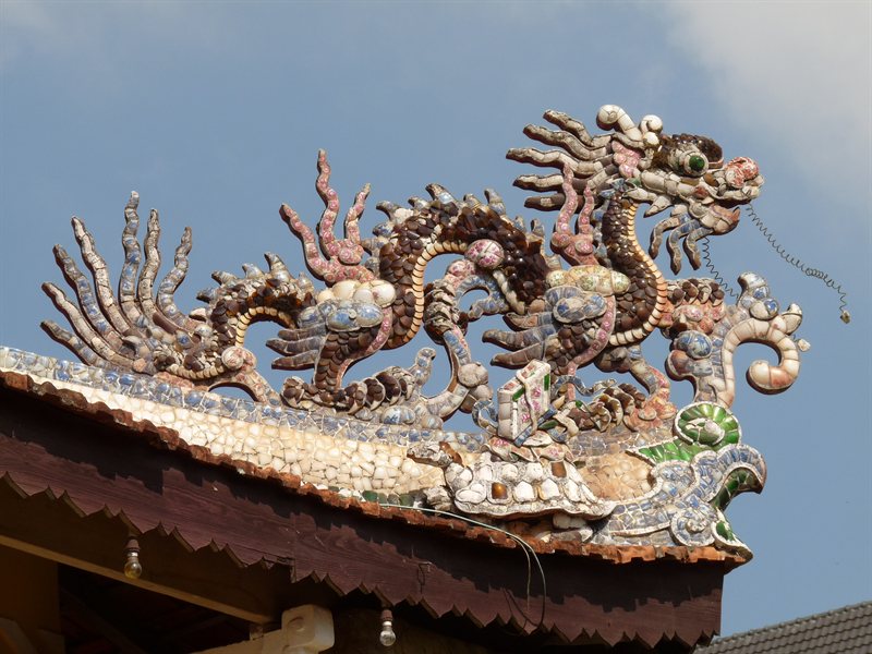 Dragon on pagoda in Dalat