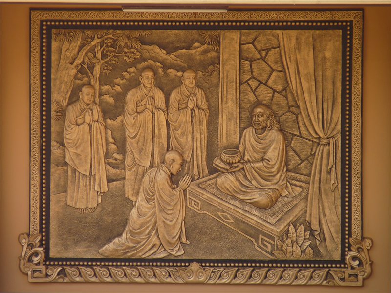 Decoration at Truc Lam Pagoda