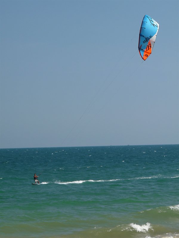 Kitesurfers on Mui Ne beach
