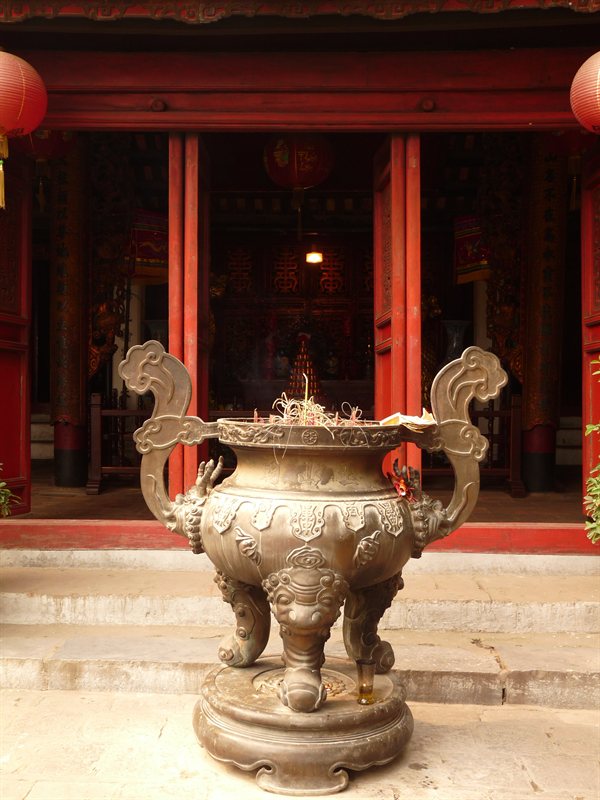 Ngoc Son Temple complex on Hoen Kiem Lake