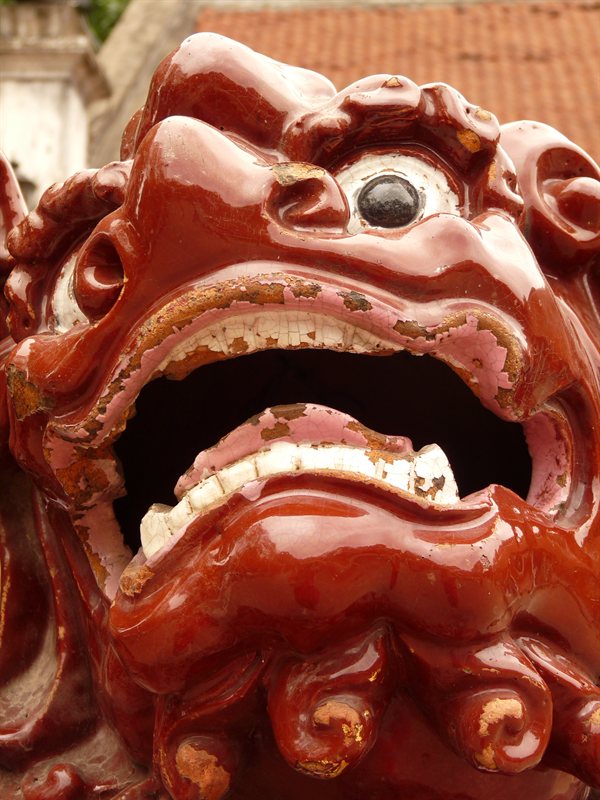 Statue at the Temple of Literature