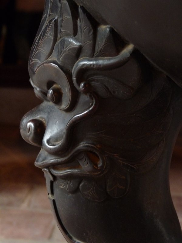 Carving at the Temple of Literature
