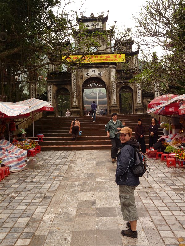 Claire at the entrance to Thien Tru Pagoda