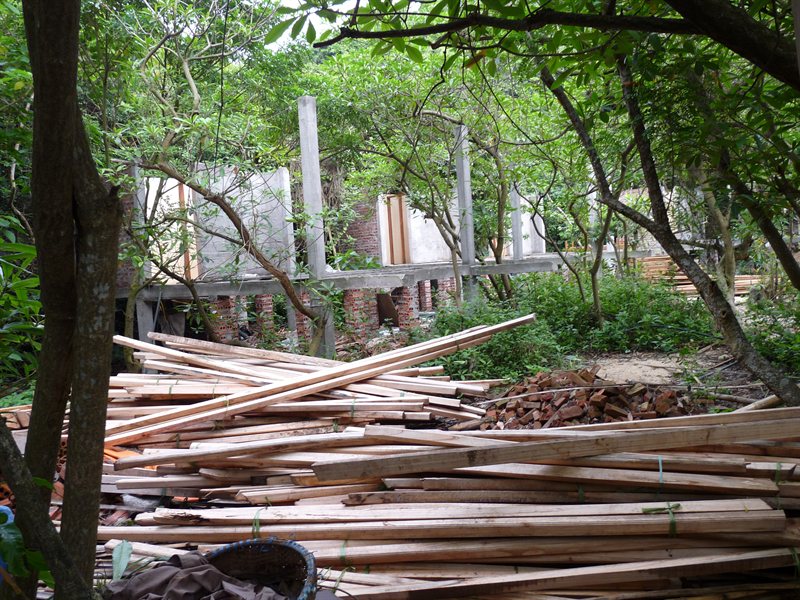Construction work at Monkey Island Resort