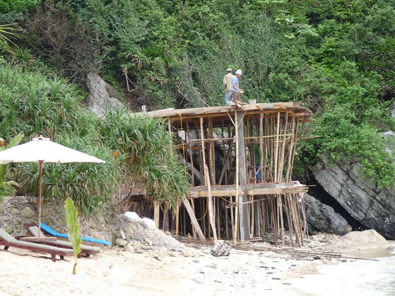 Construction work at Monkey Island Resort