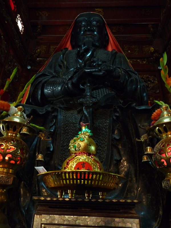 Statue inside Quan Thanh Temple