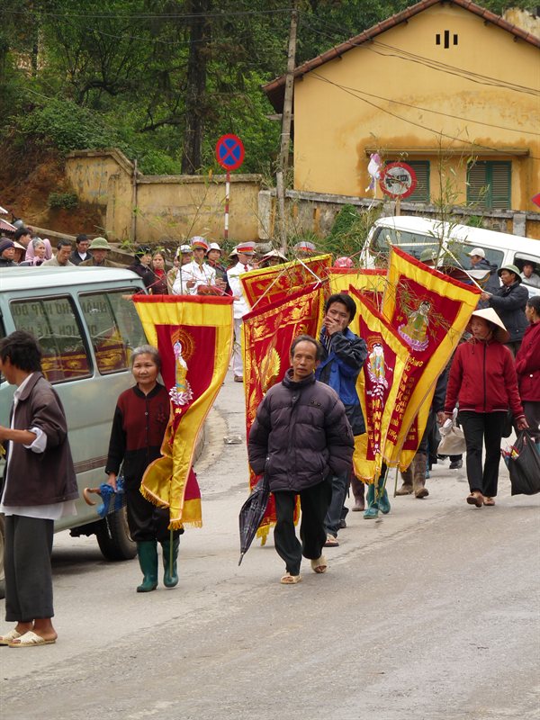 Funeral procession in Sapa