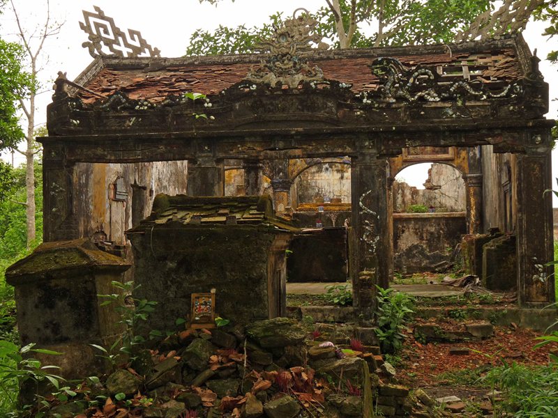 Ruined temple, still being used for worship