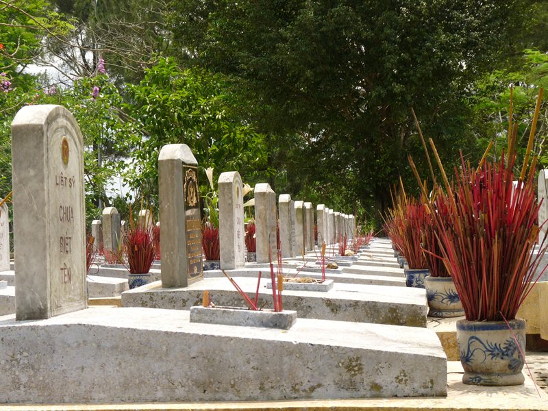 Graves at the National Cemetery