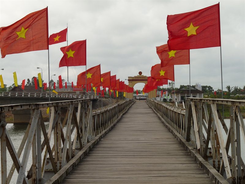 Looking North on the Hien Luong Bridge