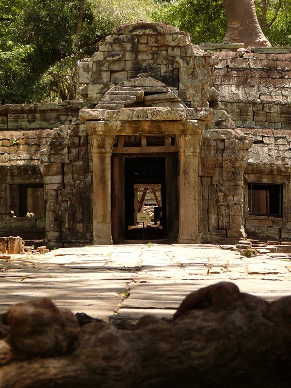 The west gate to Ta Prohm