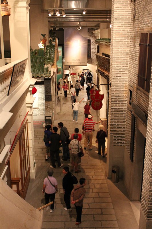 Street in old Hong Kong (History Museum)